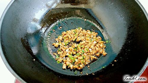 【肉末蒸蛋羹】