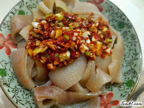 【大蒜辣椒蒸猪皮】