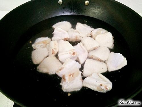 【香菇蒸鸡翅】