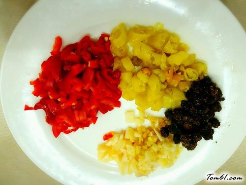 【豆豉辣椒蒸鲢鱼】