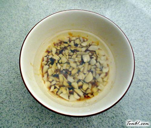 【剁椒粉丝娃娃菜】