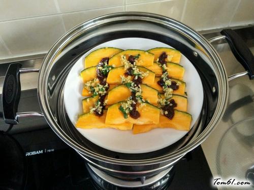 【豆瓣酱蒸南瓜】