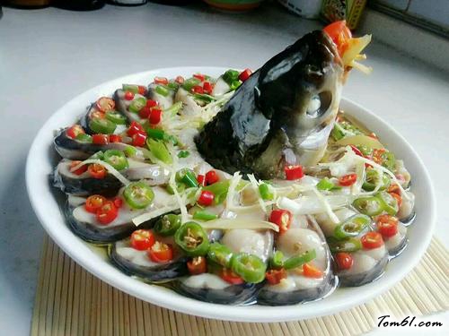 【清蒸孔雀开屏鱼】