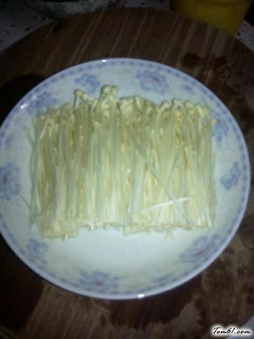 【蒜香金针菇】