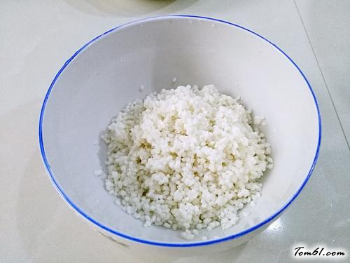 【猪肉大米丸子】