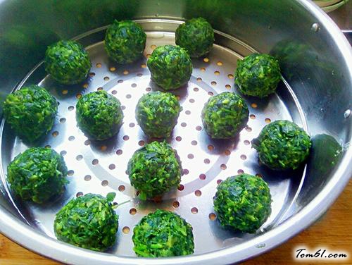 【苜蓿菜团子】