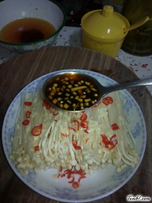 【蒜香金针菇】