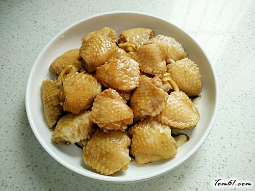 【香菇蒸鸡翅】