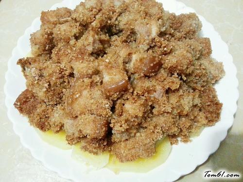 【粉蒸土豆五花肉】