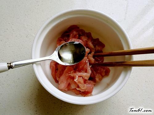 【茭白炒肉丝】