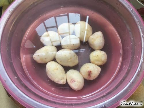 【芋头蒸排骨】