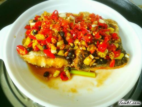 【豆豉辣椒蒸鲢鱼】