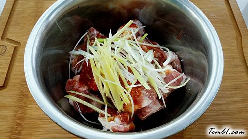 【腐乳蒸排骨】