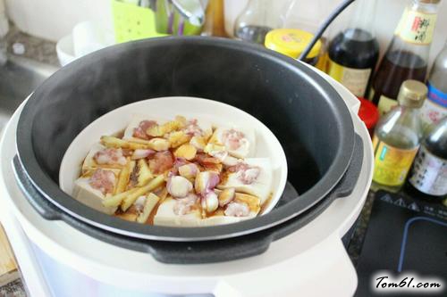 【鲍鱼汁蒸豆腐】