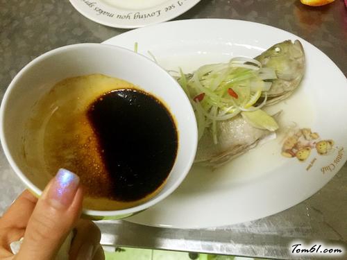 【柠香清蒸鲈鱼】