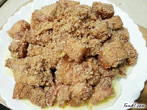 【粉蒸土豆五花肉】