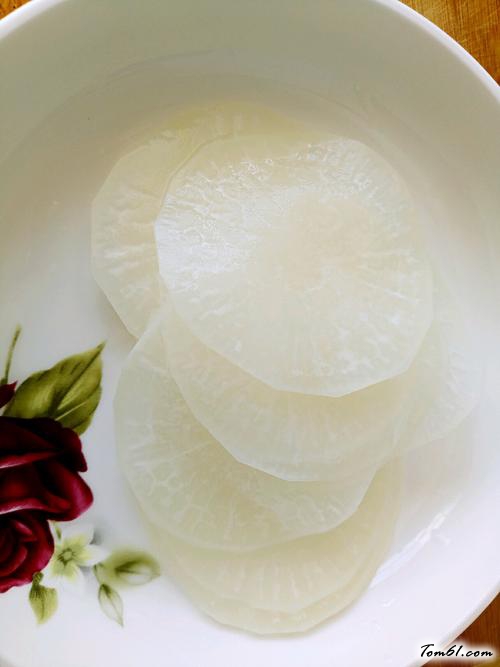 【三鲜萝卜卷】