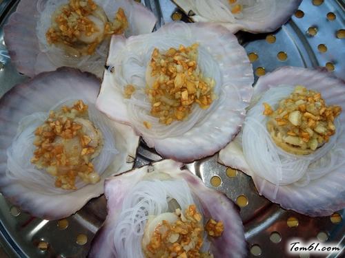 【蒜茸粉丝扇贝】