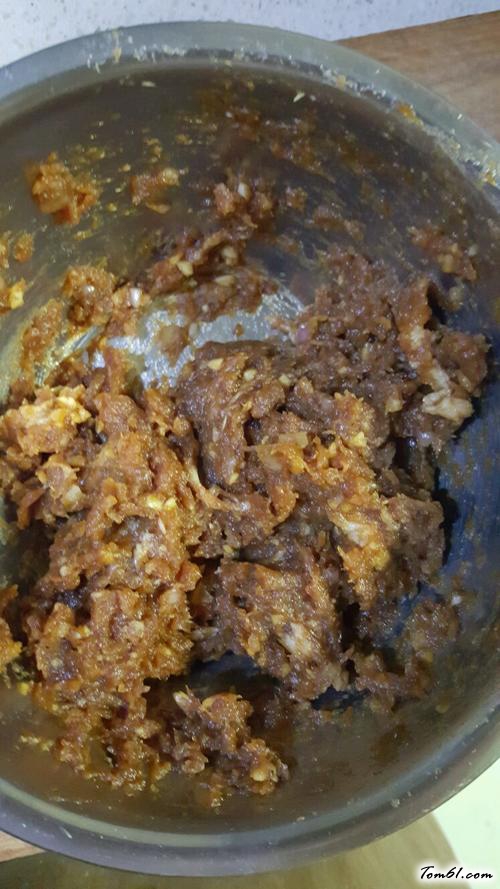 【鹌鹑蛋糯米肉丸】