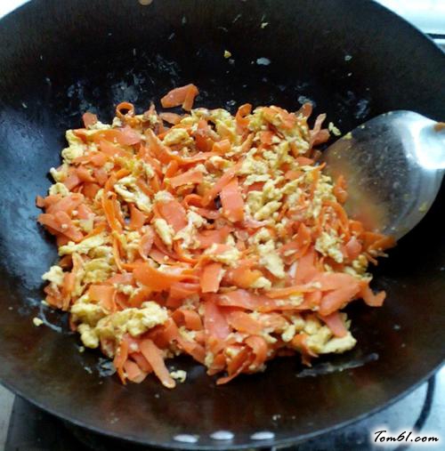 【胡萝卜炒鸡蛋】