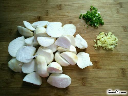 【香芋粉蒸肉】