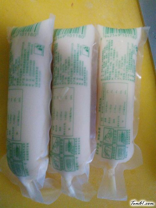 【蒜香玉子豆腐蒸虾仁】