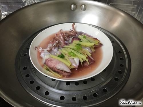 【清蒸墨鱼仔】