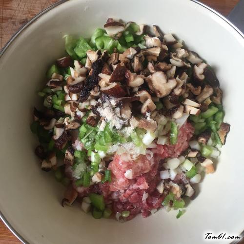 【糯米珍珠丸子】