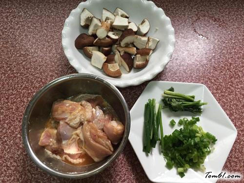 【香菇蒸鸡腿肉】