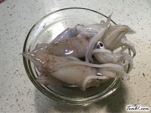 【清蒸墨鱼仔】