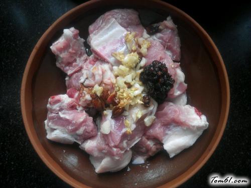 【排骨蒸板栗】