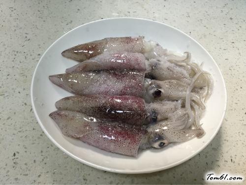 【清蒸墨鱼仔】