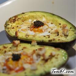 鸡蛋焗烤牛油果的做法