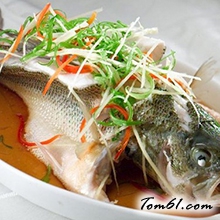 鱼丸蒸鲈鱼的做法