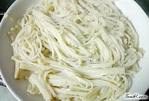 【金针菇蒸粉丝】