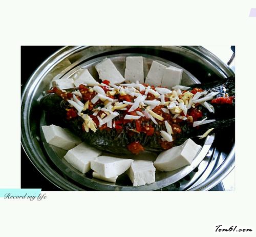 【剁椒蒸罗非鱼】