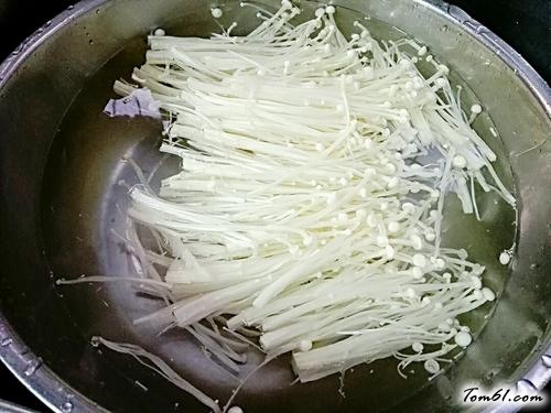 【金针菇蒸粉丝】