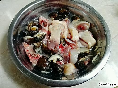 【冬菇蒸鸡（蒸蒸日上）】