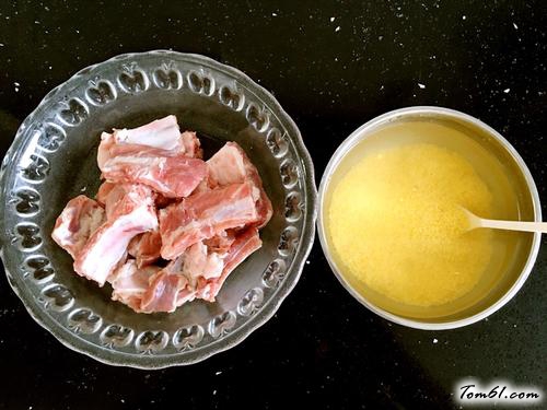 【小米辣酱蒸排骨】