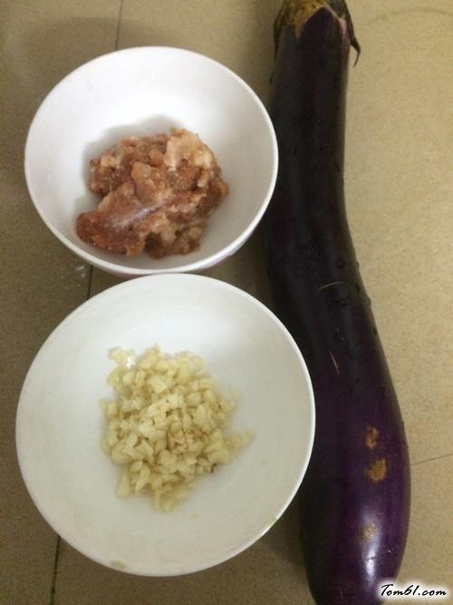 【肉末蒸茄子】
