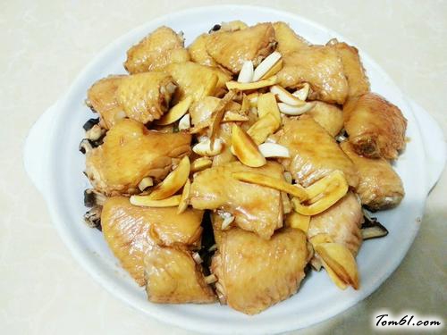 【香菇蒸鸡翅】