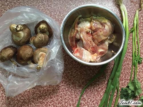 【香菇蒸鸡腿肉】