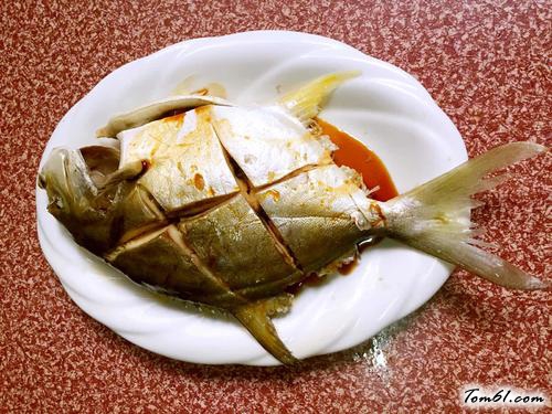 【清蒸金鲳鱼】