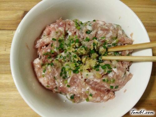 【清蒸油面筋塞肉】