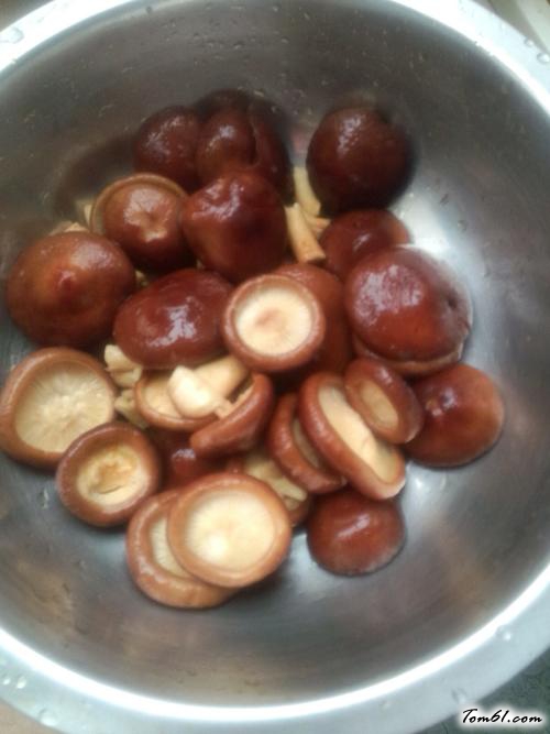 【清蒸香菇肉丸子】