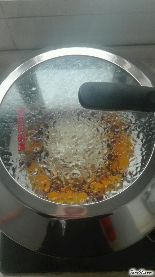 【百合红枣蒸南瓜】