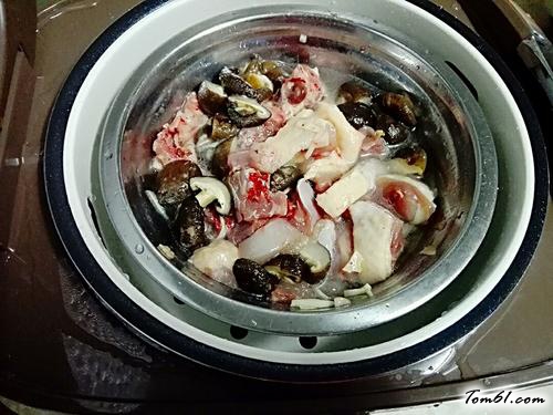 【冬菇蒸鸡（蒸蒸日上）】