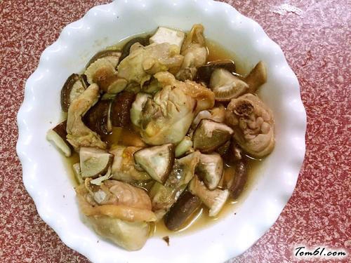 【香菇蒸鸡腿肉】