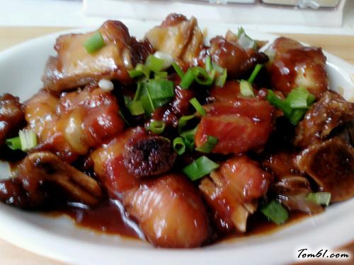 【南瓜蒸红烧排骨】