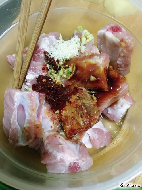 【川味粉蒸排骨】